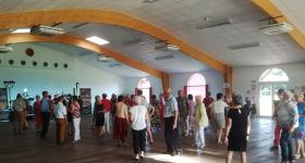 Thés dansants - Domaine du Bois de l'Arc Danseurs dans la salle de réception - Domaine du Bois de l'Arc